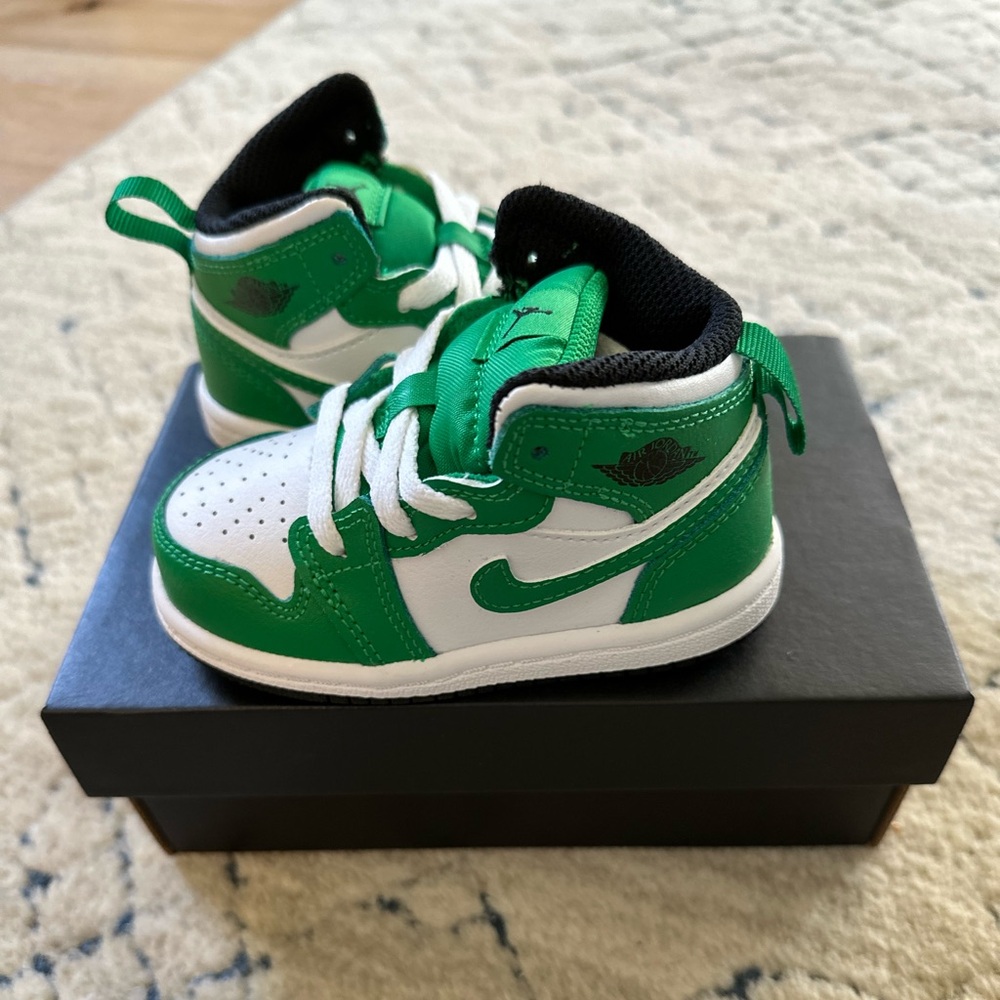 NWT- Toddle Nike Jordan 1 MID Shoe